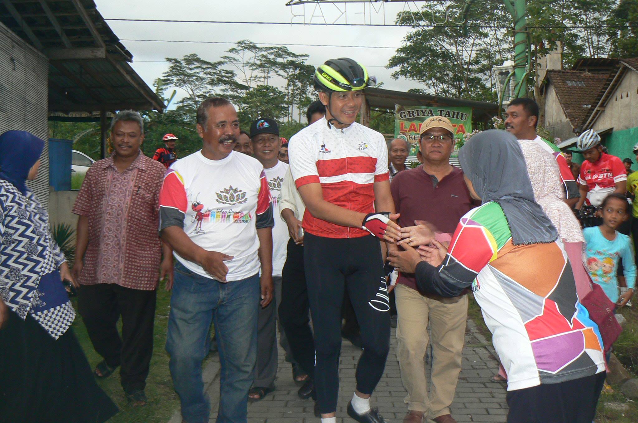 Read more about the article Kunjungan Gubernur Jawa Tengah Ke Tidar Campur Warna Warni RT. 01 RW. 01