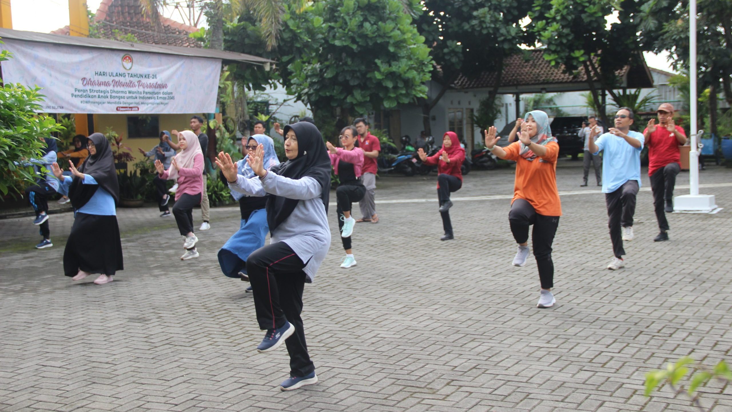 Read more about the article Senam Bersama OPD Kecamatan Magelang Selatan